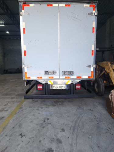 Volkswagen 10.160 Delivery - 2013 - Motor Com 15.000km