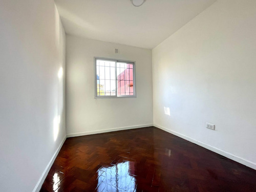 Imagen 12 de 19 de Venta Casa 4 Amb Con Jardin En Villa Lugano