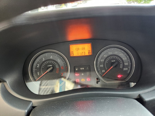 Renault Logan Logan Expression 1.0 16V (Flex)