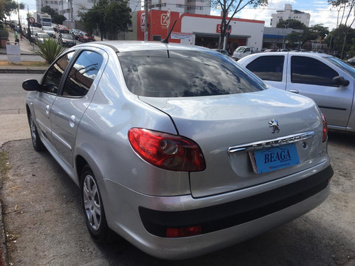 Peugeot 207 Passion Xr - 1.4 8v 2010/2011