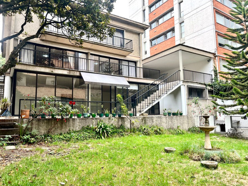 Casa En Arriendo En Bogotá El Chicó. Cod 15144