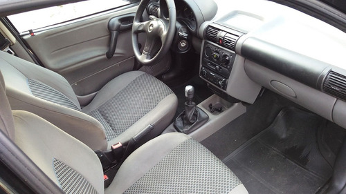 Imagem 5 de 12 de Chevrolet Classic 1.0 Mpfi Ls 8v 2011