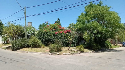Imagen 3 de 13 de Casa En Alquiler En Lote Propio, Villa Ariza Ituzaingó.