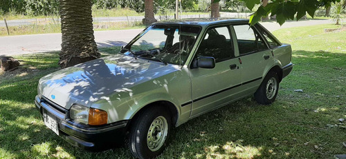 Ford Escort Motor 1.6 Gris 1990 5 Puertas