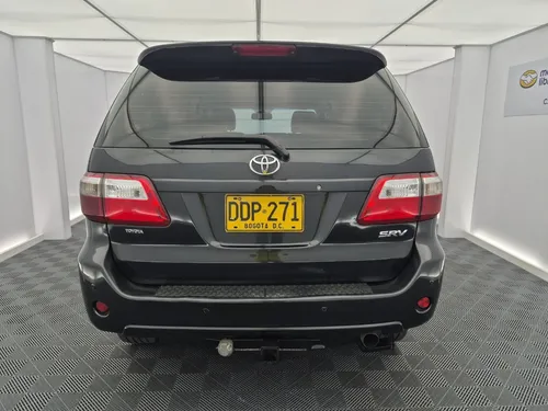 Toyota Fortuner 3.0 Sr5
