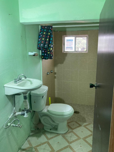 Imagen 24 de 30 de Casa En Venta En Cuajimalpa, Calle Semicerrada Y Segura, 10 Estacionamientos, Jardín Delantero