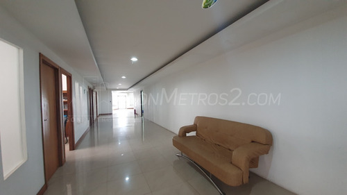 Edificio Local Comercial Deposito Oficina Alquiler Zona Ind De La Trinidad 3541 Mts2 Sonmetros2