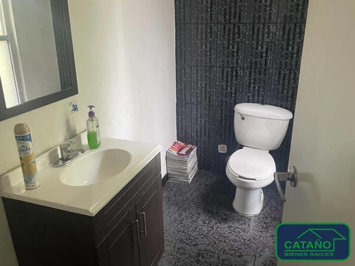 Av. Revolución, Edificio De Oficinas Con 4 Niveles En Venta