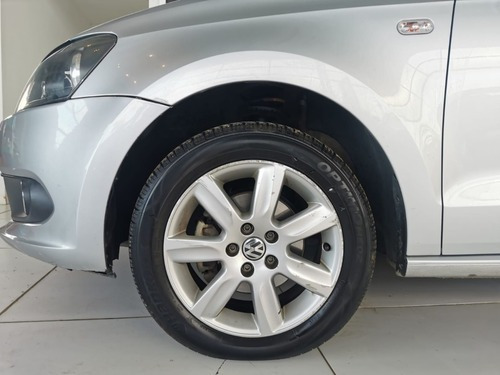 Volkswagen Polo Higline At 2015