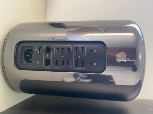 Imagem 2 de 8 de Apple Mac Pro Late 2013 Xeon Octa Core 32gb Ram 1tb Ssd