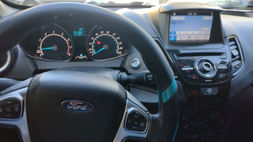 Imagen 2 de 16 de Ford Fiesta Kinetic Design 2018 1.6 Sedan Titanium Excelente