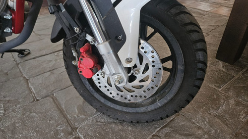Motocicleta Deportiva Benelli Tnt 135