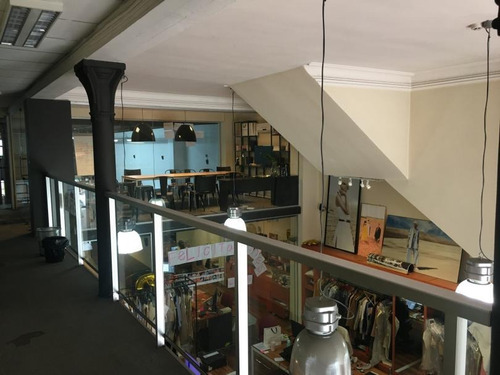 Local Comercial Moderno Con Gran Depósito En El Centro De Montevideo