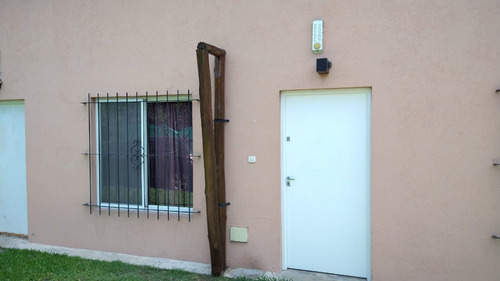 Venta Casa Departamento 2 Ambientes-la Lonja-coche