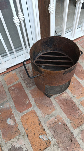 Asador Mini Tipo Chulengo Y Brasero ( Jugo) (Usado)