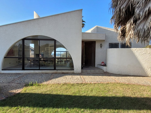 Casa En Pichidangui Totalmente Amoblada 4d 3b