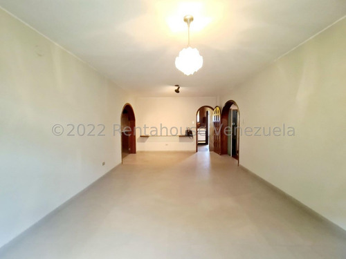 Imagen 6 de 28 de Casa Para Remodelar En Los Palos Grandes