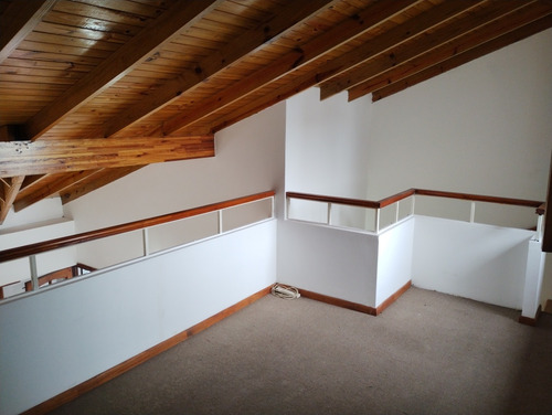 Loft 2 Ambientes En Planta Alta. Chauvín