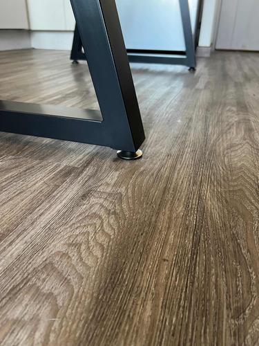 Mesa Comedor Estilo Industrial Con Cubierta De Madera Gruesa