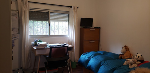 Imagen 6 de 17 de Casa Reciclada 3 Dormitorios Con Amplio Fondo + Casa De 1 Dormitorio
