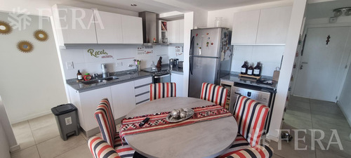 Venta Departamento De 4 Ambientes Con Cochera Y Balcón En Avellaneda