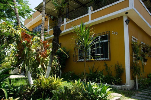 Casa Com 3 Dormitórios À Venda, 187 M² - Bom Retiro - São Gonçalo/rj - Ca1077