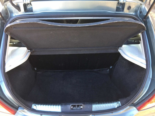 Imagen 10 de 15 de Volkswagen Gol Trend 2012 1.6 Pack Ii 101cv