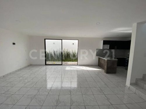 Casa En Venta 3 Recamaras En Fracc Paseo Del Agua, San Pedro Cholula, Puebla