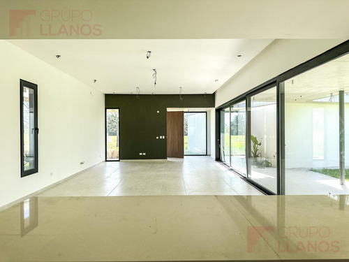 Venta De Casa A Estrenar Con 3 Dormitorios Con Vista Al Golf En Everlinks