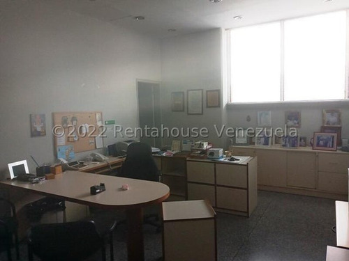 En Alquiler Piso Industrial / Depósito / Showroom / Oficina 720 Mts Boleita Norte Con Ascensor De Carga 24-6680 Mvg
