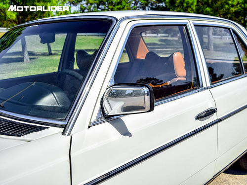 Imagen 18 de 25 de Mercedes-benz 250s | Permuta / Financia