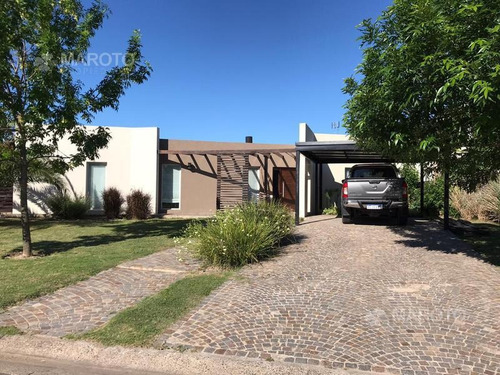 Imagen 2 de 22 de Casa En Venta En San Benito - Maroto Propiedades