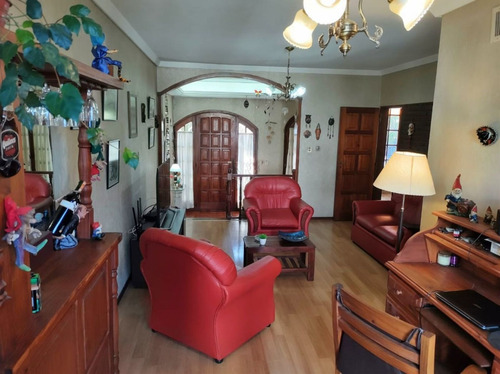 Imagen 9 de 30 de Casa En Av. Argentino Valle - Villa Elvina- S.rosa