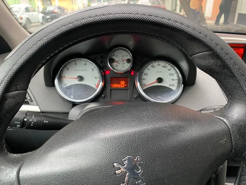 Peugeot 207 1.6 5p Féline Mt