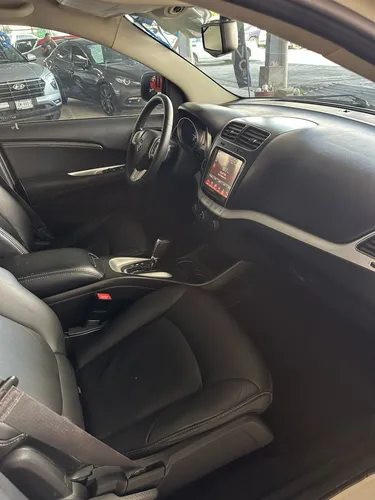 Dodge Journey 2.4 Sxt 5 Pasajeros Plus At