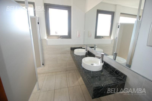 Imagen 22 de 30 de Excelente Departamento En Torre Two Winds 3 Ambientes Con Cochera