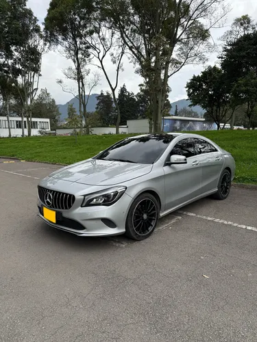 Mercedes-Benz Clase CLA 1.6 Essential
