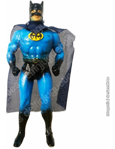 Batman Retro Muñeco Figura Rígida Con Capa 11 Cm De Alto