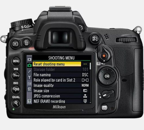 Imagen 5 de 10 de Cámara Nikon D7000+battery Grip Más Combo Obsequio...