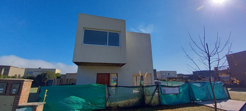 Imagen 12 de 19 de Venta De Casas En Vila Marina