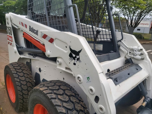 Imagem 2 de 13 de Minicarregadeira Bobcat S150