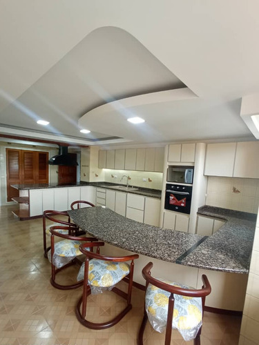 En Venta Apto Parque Cotoperiz. Barrio Sucre. Maracay