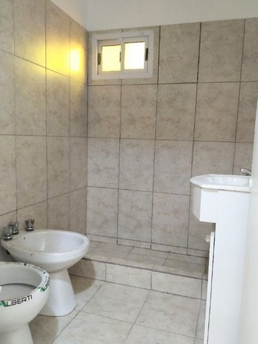 Imagen 6 de 9 de Departamento Tipo Casa En Venta En Lanus Oeste