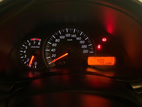 Nissan March 1.6 Extra Full Mt 2016 (unico Dueño)