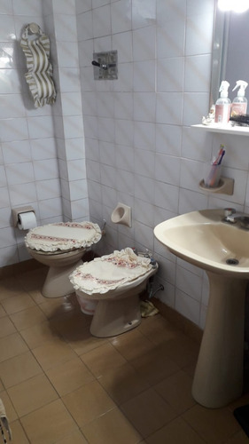 Locales +departamento + Con Descarga Sobre Avenida Santa Teresita