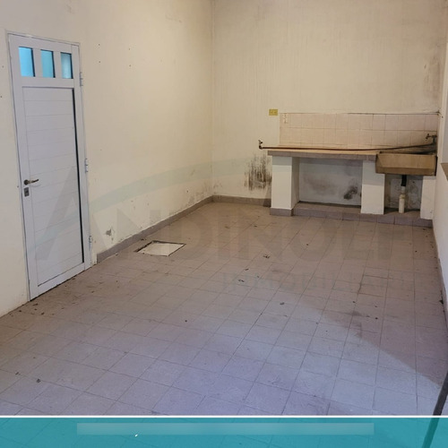 Imagen 7 de 7 de Casa A Reacondicionar En Venta - Lobos