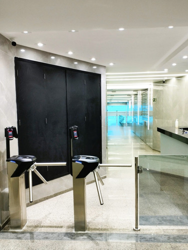 Sala Comercial Mobiliada 75m² Com 02 Banheiros - Centro De Santos ( R$ 3.350,00 Pacote / Oportunidade )
