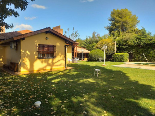 Imagen 1 de 22 de Casa Quinta En Pilar Oportunidad - 3 Dormitorios - Jardin - Pisicina