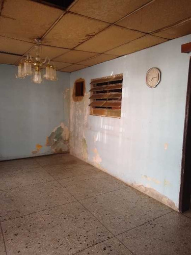 Imagen 3 de 10 de Casa Cerca Del Hospital Central. Sector Mata Rica