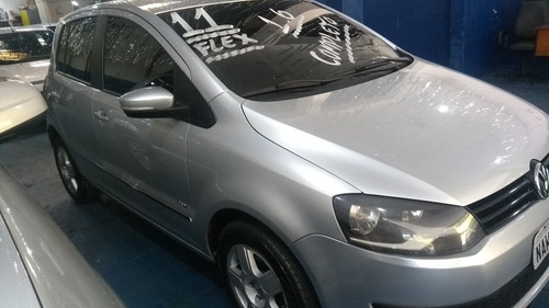 Imagem 2 de 9 de Volkswagen Fox 2011 1.6 Vht Prime Total Flex 5p